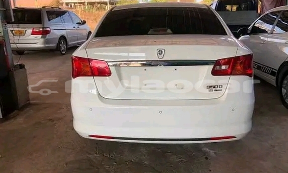 Acheter Occasion Voiture MG GS Blanc à Muang Khongxedon, Champasak Province Acheter Occasion Voiture MG GS Blanc à Muang Khongxedon, Champasak Province