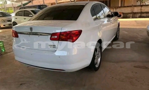 Acheter Occasion Voiture MG GS Blanc à Muang Khongxedon, Champasak Province Acheter Occasion Voiture MG GS Blanc à Muang Khongxedon, Champasak Province