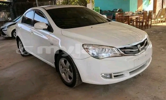 Acheter Occasion Voiture MG GS Blanc à Muang Khongxedon, Champasak Province Acheter Occasion Voiture MG GS Blanc à Muang Khongxedon, Champasak Province