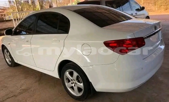 Acheter Occasion Voiture MG GS Blanc à Muang Khongxedon, Champasak Province Acheter Occasion Voiture MG GS Blanc à Muang Khongxedon, Champasak Province