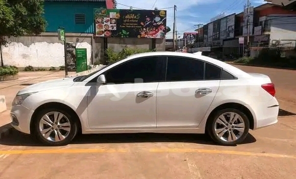 Acheter Occasion Voiture GAC Trumpchi GS8 Blanc à Luang Namtha, Luang Namtha Province Acheter Occasion Voiture GAC Trumpchi GS8 Blanc à Luang Namtha, Luang Namtha Province