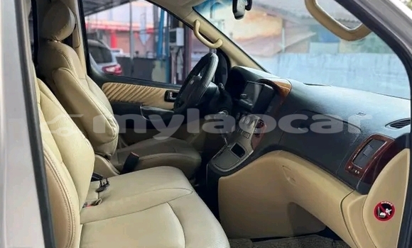 Acheter Occasion Voiture Hyundai Grand Starex Autre à Saravan, Salavan Province Acheter Occasion Voiture Hyundai Grand Starex Autre à Saravan, Salavan Province