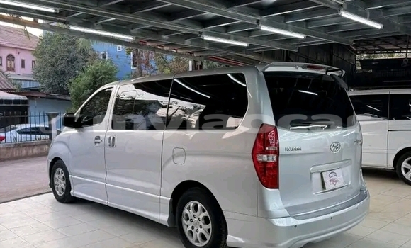 Acheter Occasion Voiture Hyundai Grand Starex Autre à Saravan, Salavan Province Acheter Occasion Voiture Hyundai Grand Starex Autre à Saravan, Salavan Province
