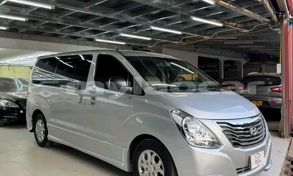 Acheter Occasion Voiture Hyundai Grand Starex Autre à Saravan, Salavan Province Acheter Occasion Voiture Hyundai Grand Starex Autre à Saravan, Salavan Province