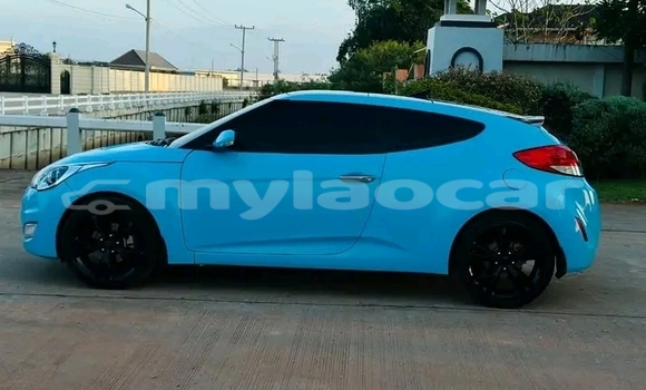 Acheter Occasion Voiture Hyundai Veloster Bleu à Luang Namtha, Luang Namtha Province Acheter Occasion Voiture Hyundai Veloster Bleu à Luang Namtha, Luang Namtha Province