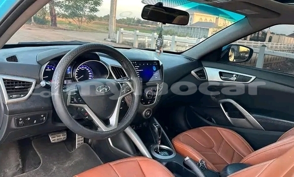 Acheter Occasion Voiture Hyundai Veloster Bleu à Luang Namtha, Luang Namtha Province Acheter Occasion Voiture Hyundai Veloster Bleu à Luang Namtha, Luang Namtha Province