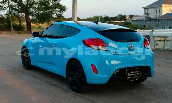 Acheter Occasion Voiture Hyundai Veloster Bleu à Luang Namtha, Luang Namtha Province Acheter Occasion Voiture Hyundai Veloster Bleu à Luang Namtha, Luang Namtha Province