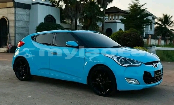 Acheter Occasion Voiture Hyundai Veloster Bleu à Luang Namtha, Luang Namtha Province Acheter Occasion Voiture Hyundai Veloster Bleu à Luang Namtha, Luang Namtha Province