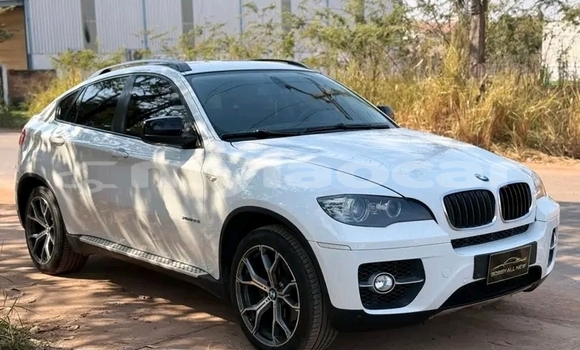 Acheter Occasion Voiture BMW X5 Blanc à Luang Namtha, Luang Namtha Province Acheter Occasion Voiture BMW X5 Blanc à Luang Namtha, Luang Namtha Province