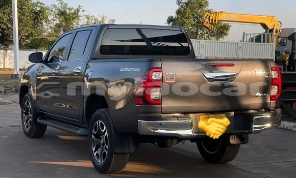 Acheter Occasion Voiture Toyota Hiluxe Revo Noir à Luang Namtha, Luang Namtha Province Acheter Occasion Voiture Toyota Hiluxe Revo Noir à Luang Namtha, Luang Namtha Province