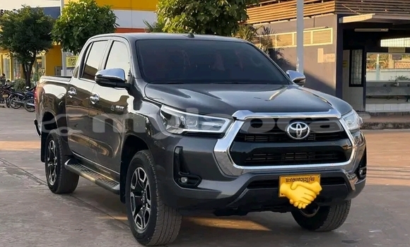 Acheter Occasion Voiture Toyota Hiluxe Revo Noir à Luang Namtha, Luang Namtha Province Acheter Occasion Voiture Toyota Hiluxe Revo Noir à Luang Namtha, Luang Namtha Province