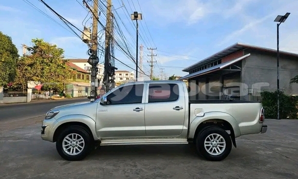 Acheter Occasion Voiture Toyota Hiluxe VIGO Autre à Luang Namtha, Luang Namtha Province Acheter Occasion Voiture Toyota Hiluxe VIGO Autre à Luang Namtha, Luang Namtha Province