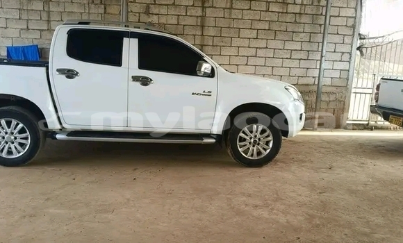 Acheter Occasion Voiture Isuzu D–MAX Blanc à Luang Namtha, Luang Namtha Province Acheter Occasion Voiture Isuzu D–MAX Blanc à Luang Namtha, Luang Namtha Province