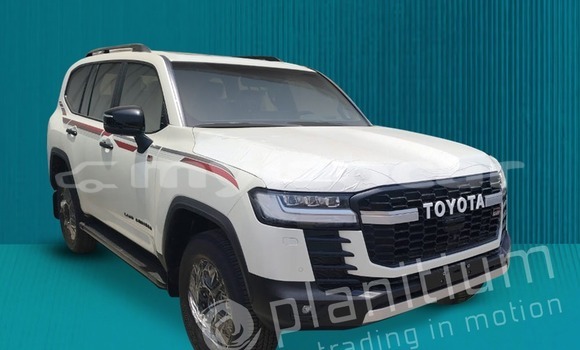 Buy Used Toyota Land Cruiser White Car in Import - Dubai in Attapeu Province Buy Used Toyota Land Cruiser White Car in Import - Dubai in Attapeu Province