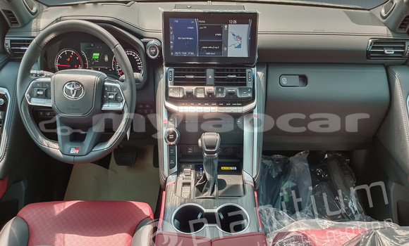 Buy Used Toyota Land Cruiser White Car in Import - Dubai in Attapeu Province Buy Used Toyota Land Cruiser White Car in Import - Dubai in Attapeu Province