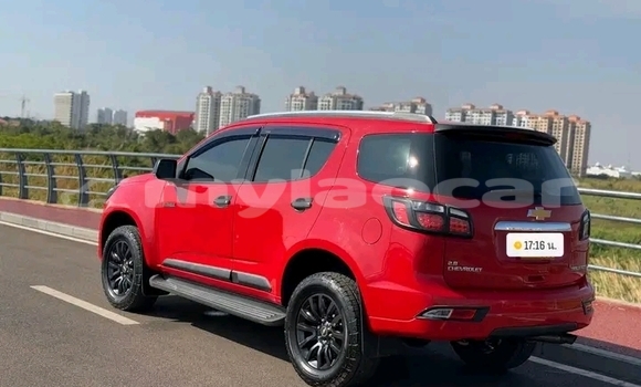 Acheter Occasion Voiture Chevrolet TrailBlazer Rouge à Luang Prabang, Louangphabang Province Acheter Occasion Voiture Chevrolet TrailBlazer Rouge à Luang Prabang, Louangphabang Province