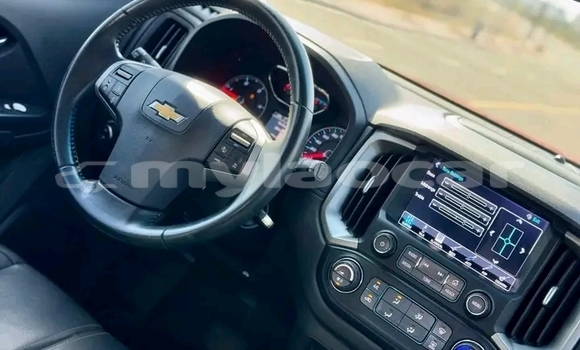 Acheter Occasion Voiture Chevrolet TrailBlazer Rouge à Luang Prabang, Louangphabang Province Acheter Occasion Voiture Chevrolet TrailBlazer Rouge à Luang Prabang, Louangphabang Province