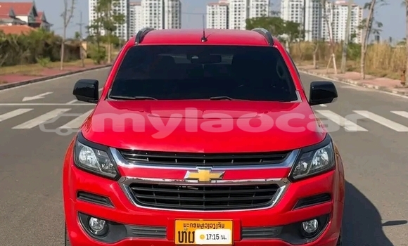 Acheter Occasion Voiture Chevrolet TrailBlazer Rouge à Luang Prabang, Louangphabang Province Acheter Occasion Voiture Chevrolet TrailBlazer Rouge à Luang Prabang, Louangphabang Province