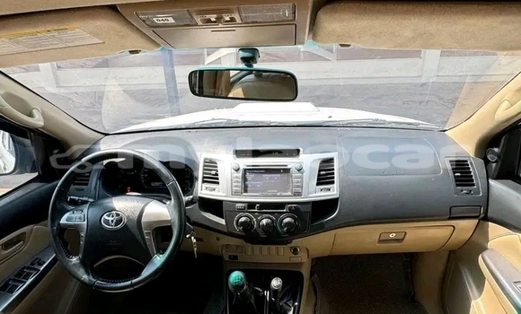 Acheter Occasion Voiture Toyota Hiluxe Revo Blanc à Luang Namtha, Luang Namtha Province Acheter Occasion Voiture Toyota Hiluxe Revo Blanc à Luang Namtha, Luang Namtha Province