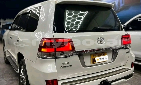 Acheter Occasion Voiture Toyota Land Cruiser Blanc à Vientiane, Vientiane Province Acheter Occasion Voiture Toyota Land Cruiser Blanc à Vientiane, Vientiane Province