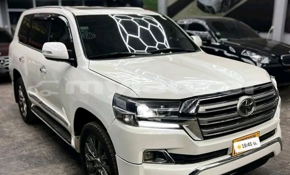 Acheter Occasion Voiture Toyota Land Cruiser Blanc à Vientiane, Vientiane Province Acheter Occasion Voiture Toyota Land Cruiser Blanc à Vientiane, Vientiane Province