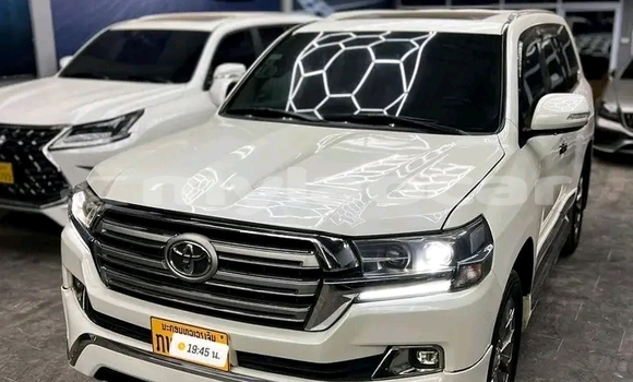 Acheter Occasion Voiture Toyota Land Cruiser Blanc à Vientiane, Vientiane Province Acheter Occasion Voiture Toyota Land Cruiser Blanc à Vientiane, Vientiane Province