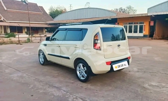 Acheter Occasion Voiture Kia Soul Blanc à Vientiane, Vientiane Province Acheter Occasion Voiture Kia Soul Blanc à Vientiane, Vientiane Province