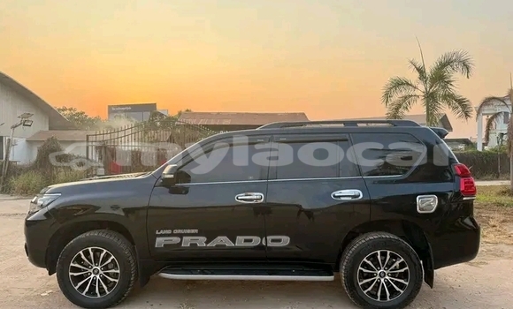 Acheter Occasion Voiture Toyota Prado Noir à Thakhek, Khammouan Province Acheter Occasion Voiture Toyota Prado Noir à Thakhek, Khammouan Province