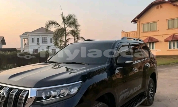 Acheter Occasion Voiture Toyota Prado Noir à Thakhek, Khammouan Province Acheter Occasion Voiture Toyota Prado Noir à Thakhek, Khammouan Province