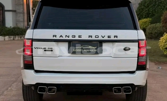 Acheter Occasion Voiture Range Rover Evoque Blanc à Vientiane, Vientiane Province Acheter Occasion Voiture Range Rover Evoque Blanc à Vientiane, Vientiane Province