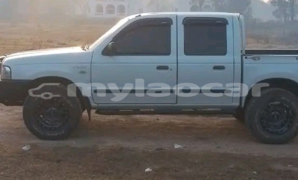 Acheter Occasion Voiture Toyota Hilux Blanc à Vientiane, Vientiane Province Acheter Occasion Voiture Toyota Hilux Blanc à Vientiane, Vientiane Province