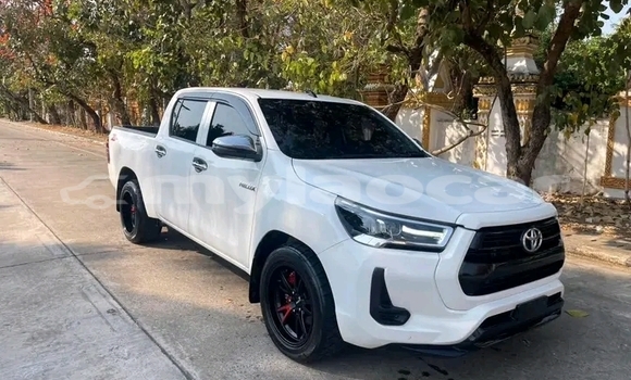 Acheter Occasion Voiture Toyota Hilux Blanc à Thakhek, Khammouan Province Acheter Occasion Voiture Toyota Hilux Blanc à Thakhek, Khammouan Province