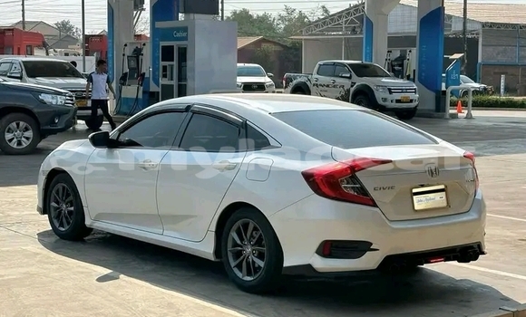 Acheter Occasion Voiture Honda Civic Blanc à Vientiane, Vientiane Province Acheter Occasion Voiture Honda Civic Blanc à Vientiane, Vientiane Province