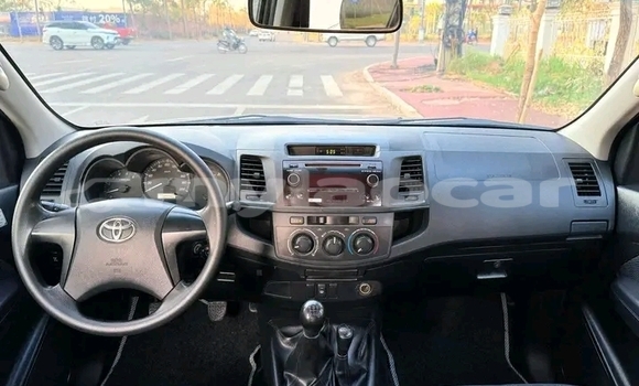 Acheter Occasion Voiture Toyota Hiluxe VIGO Blanc à Vientiane, Vientiane Province Acheter Occasion Voiture Toyota Hiluxe VIGO Blanc à Vientiane, Vientiane Province