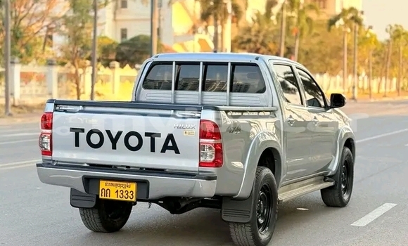Acheter Occasion Voiture Toyota Hiluxe VIGO Blanc à Vientiane, Vientiane Province Acheter Occasion Voiture Toyota Hiluxe VIGO Blanc à Vientiane, Vientiane Province