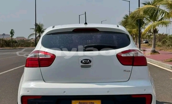 Acheter Occasion Voiture Kia Rio Blanc à Vientiane, Vientiane Province Acheter Occasion Voiture Kia Rio Blanc à Vientiane, Vientiane Province