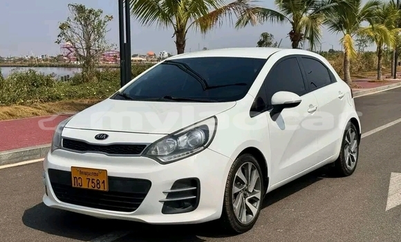 Acheter Occasion Voiture Kia Rio Blanc à Vientiane, Vientiane Province Acheter Occasion Voiture Kia Rio Blanc à Vientiane, Vientiane Province