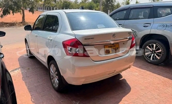 Acheter Occasion Voiture Toyota Wish Blanc à Luang Namtha, Luang Namtha Province Acheter Occasion Voiture Toyota Wish Blanc à Luang Namtha, Luang Namtha Province