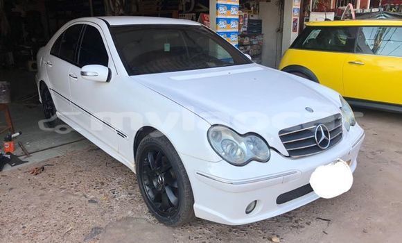 Buy Used Mercedes-Benz C-klasse White Car in Vientiane in Vientiane Province Buy Used Mercedes-Benz C-klasse White Car in Vientiane in Vientiane Province