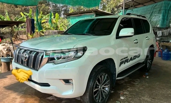 ຊື້ ໃຊ້ແລ້ວ Toyota Prado White ລົດ ໃນ Vientiane ໃນ Vientiane Province ຊື້ ໃຊ້ແລ້ວ Toyota Prado White ລົດ ໃນ Vientiane ໃນ Vientiane Province