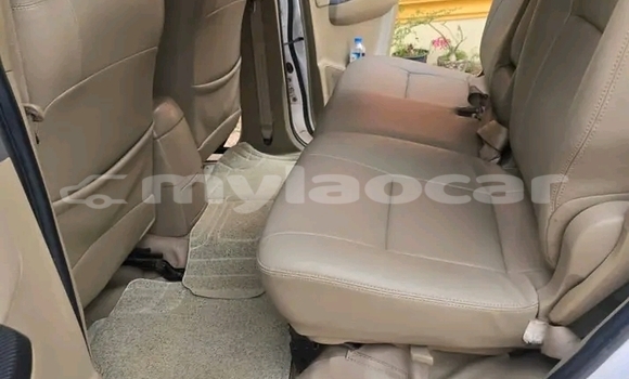 ຊື້ ໃຊ້ແລ້ວ Toyota Fortuner White ລົດ ໃນ Vientiane ໃນ Vientiane Province ຊື້ ໃຊ້ແລ້ວ Toyota Fortuner White ລົດ ໃນ Vientiane ໃນ Vientiane Province