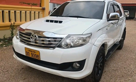 ຊື້ ໃຊ້ແລ້ວ Toyota Fortuner White ລົດ ໃນ Vientiane ໃນ Vientiane Province ຊື້ ໃຊ້ແລ້ວ Toyota Fortuner White ລົດ ໃນ Vientiane ໃນ Vientiane Province