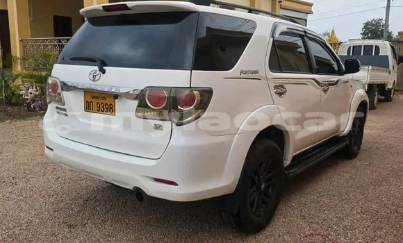 ຊື້ ໃຊ້ແລ້ວ Toyota Fortuner White ລົດ ໃນ Vientiane ໃນ Vientiane Province ຊື້ ໃຊ້ແລ້ວ Toyota Fortuner White ລົດ ໃນ Vientiane ໃນ Vientiane Province