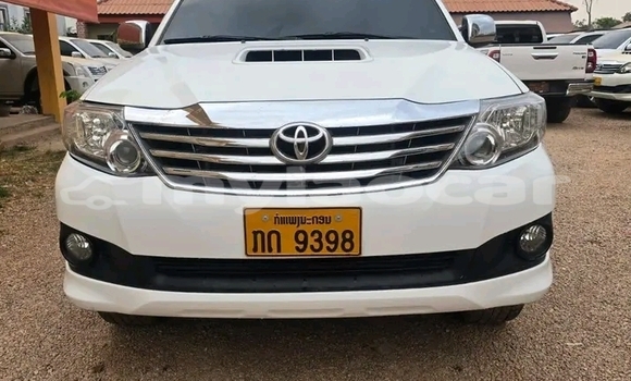 ຊື້ ໃຊ້ແລ້ວ Toyota Fortuner White ລົດ ໃນ Vientiane ໃນ Vientiane Province ຊື້ ໃຊ້ແລ້ວ Toyota Fortuner White ລົດ ໃນ Vientiane ໃນ Vientiane Province