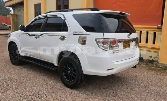 ຊື້ ໃຊ້ແລ້ວ Toyota Fortuner White ລົດ ໃນ Vientiane ໃນ Vientiane Province ຊື້ ໃຊ້ແລ້ວ Toyota Fortuner White ລົດ ໃນ Vientiane ໃນ Vientiane Province
