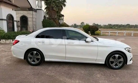 ຊື້ ໃຊ້ແລ້ວ Mercedes-Benz C180 COUPE White ລົດ ໃນ Vientiane ໃນ Vientiane Province ຊື້ ໃຊ້ແລ້ວ Mercedes-Benz C180 COUPE White ລົດ ໃນ Vientiane ໃນ Vientiane Province