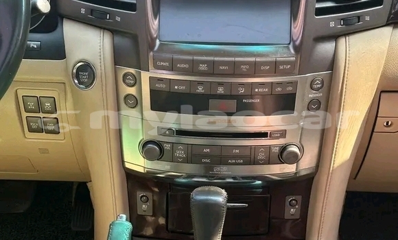 ຊື້ ໃຊ້ແລ້ວ Lexus NX White ລົດ ໃນ Vientiane ໃນ Vientiane Province ຊື້ ໃຊ້ແລ້ວ Lexus NX White ລົດ ໃນ Vientiane ໃນ Vientiane Province