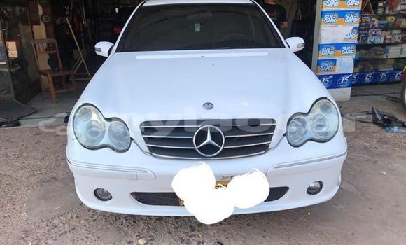 Buy Used Mercedes-Benz C-klasse White Car in Vientiane in Vientiane Province Buy Used Mercedes-Benz C-klasse White Car in Vientiane in Vientiane Province