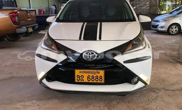ຊື້ ໃຊ້ແລ້ວ Toyota Echo White ລົດ ໃນ Vientiane ໃນ Vientiane Province ຊື້ ໃຊ້ແລ້ວ Toyota Echo White ລົດ ໃນ Vientiane ໃນ Vientiane Province