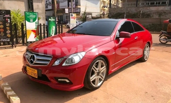 ຊື້ ໃຊ້ແລ້ວ Mercedes-Benz 290 Red ລົດ ໃນ Sainyabuli ໃນ Xaignabouli Province ຊື້ ໃຊ້ແລ້ວ Mercedes-Benz 290 Red ລົດ ໃນ Sainyabuli ໃນ Xaignabouli Province